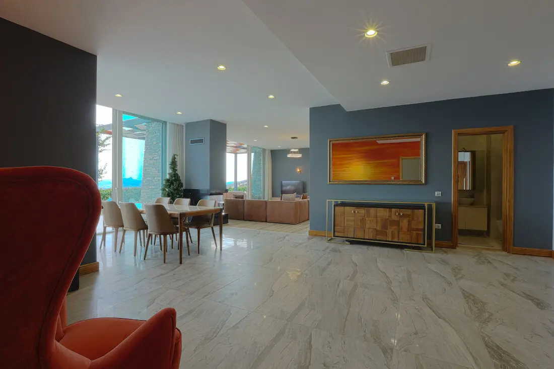 Spacious room